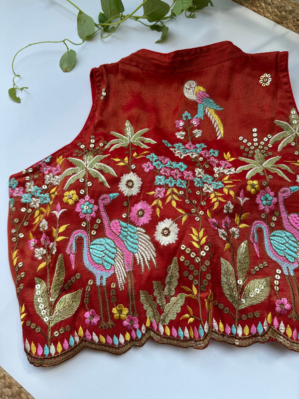 Crush Tissue Embroidered Sleeveless Blouse (Light Red)