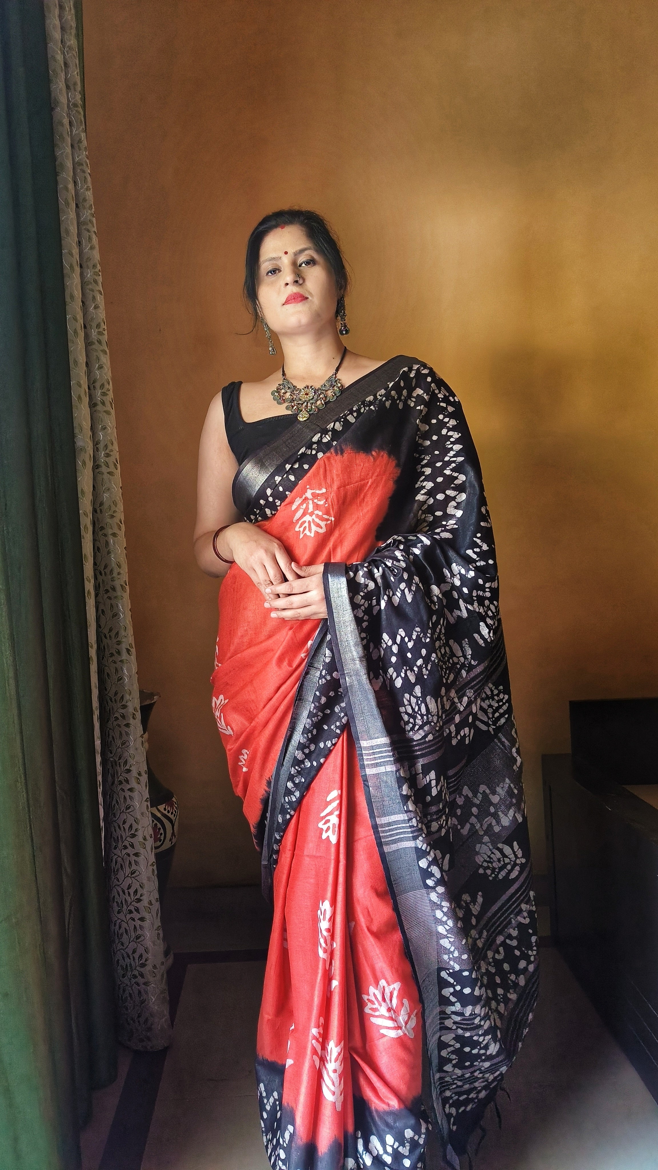 Shop Linen Sarees Now for the Perfect Look