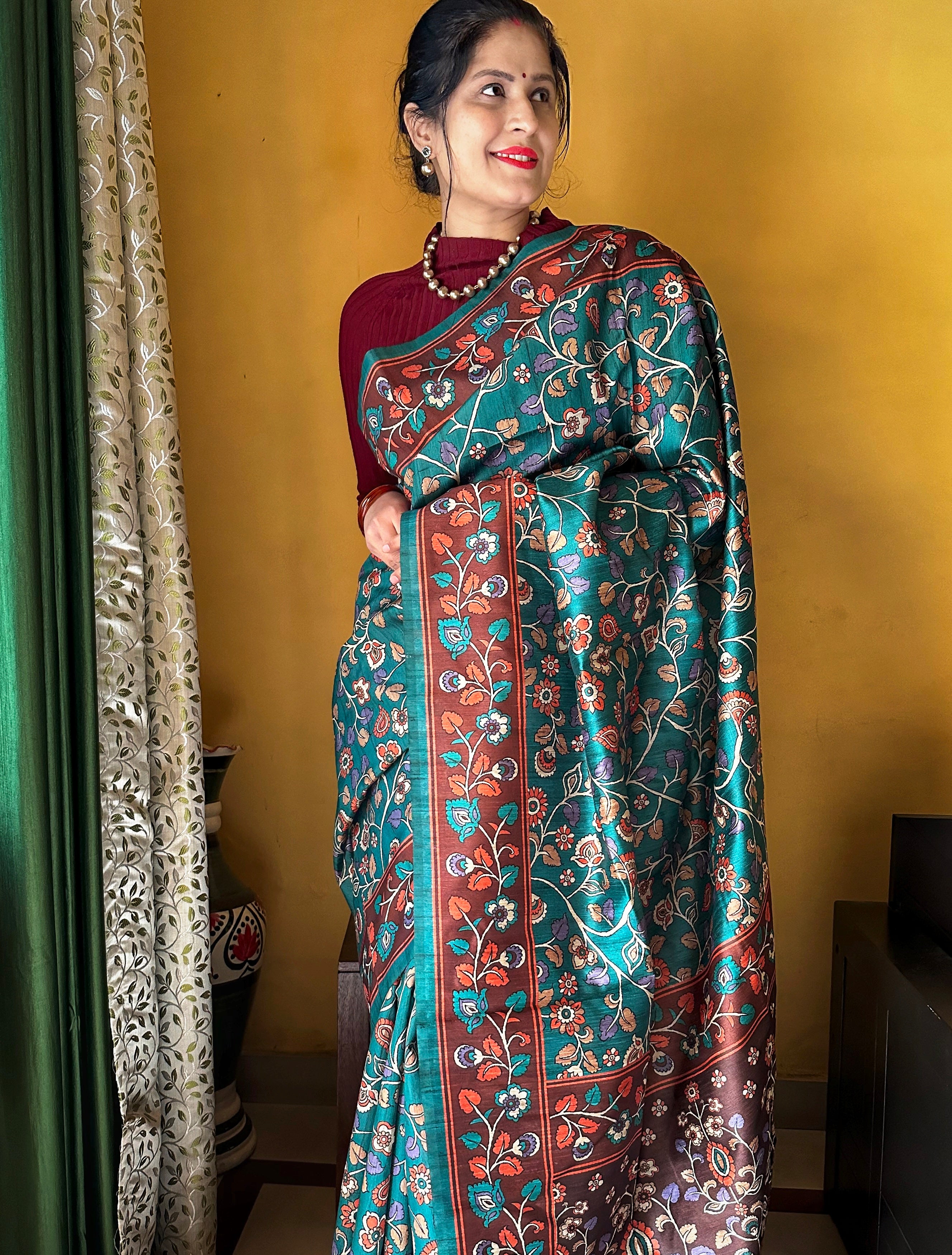 Woman wear saree aunty｜TikTok Search